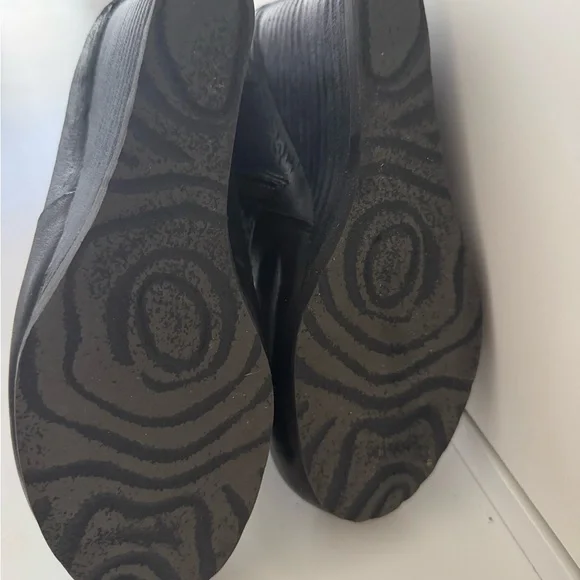 OTBT Black Leather Booties - Picture 4 of 6